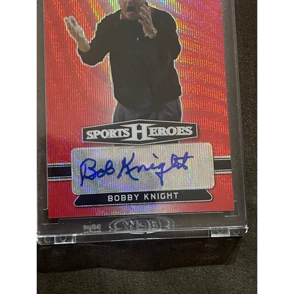 2018 Leaf Bobby Bob Knight 1/2 Red Wave Sports Heroes Autograph BA-BK1 Indiana - Picture 3 of 6